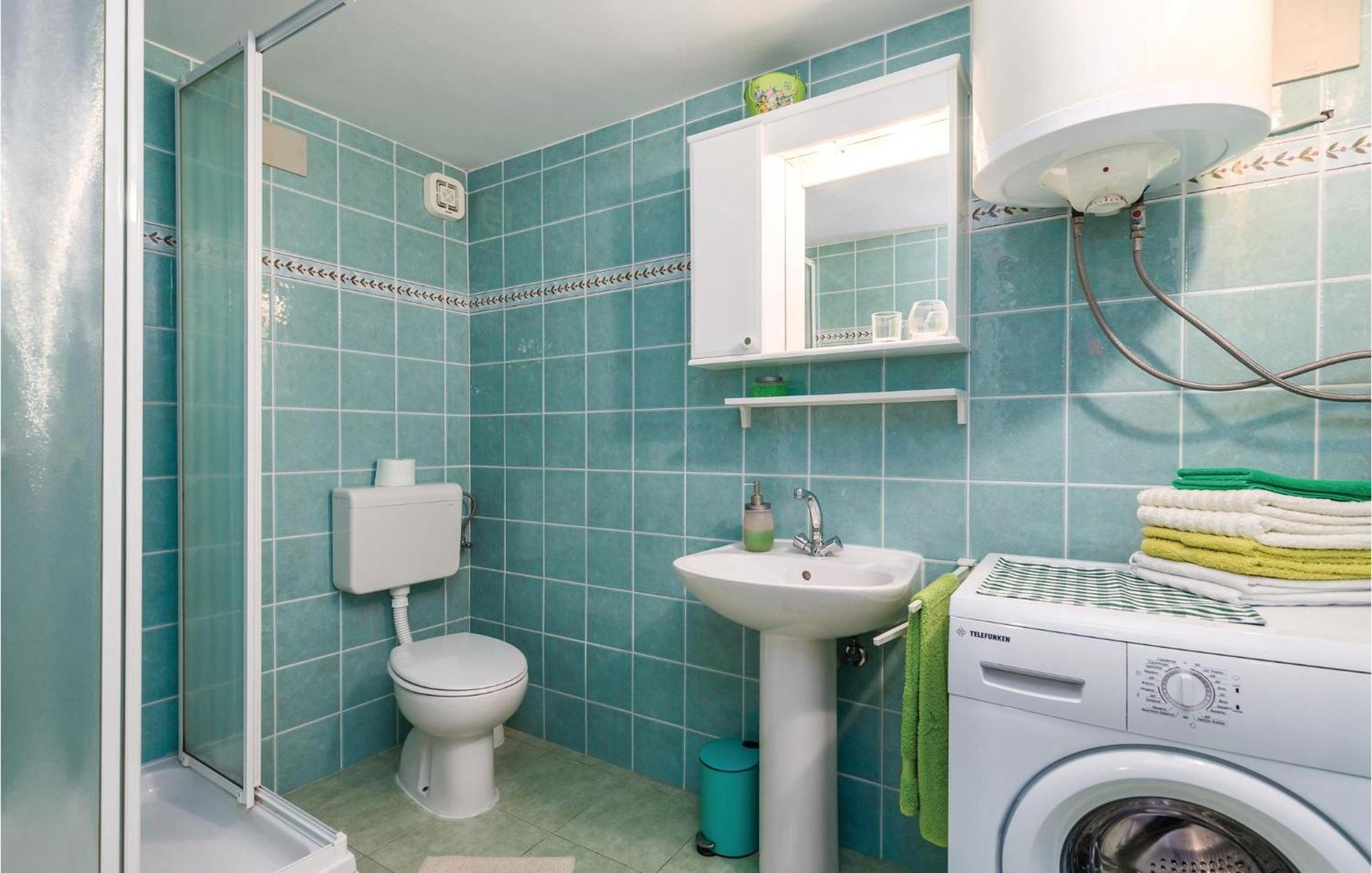 1 Bedroom Gorgeous Apartment In Lovran Ngoại thất bức ảnh